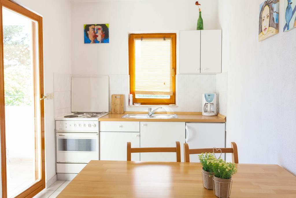 Meri Apartments - Puharic Makarska Habitación foto