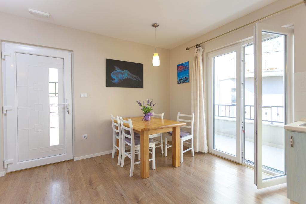 Meri Apartments - Puharic Makarska Habitación foto
